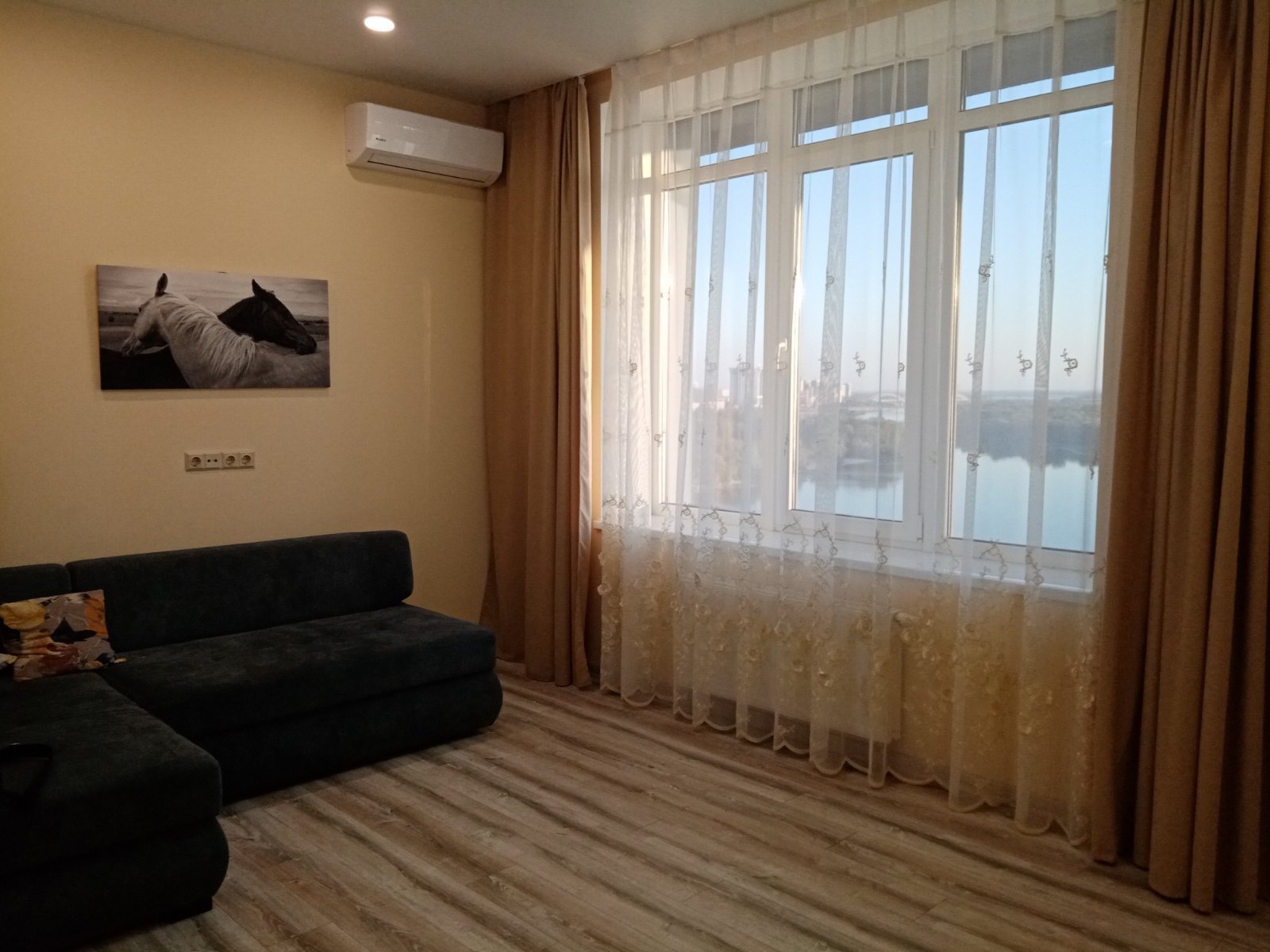 Оренда 2-кімнатної квартири 72 м², Микільсько-Слобідська вул., 3