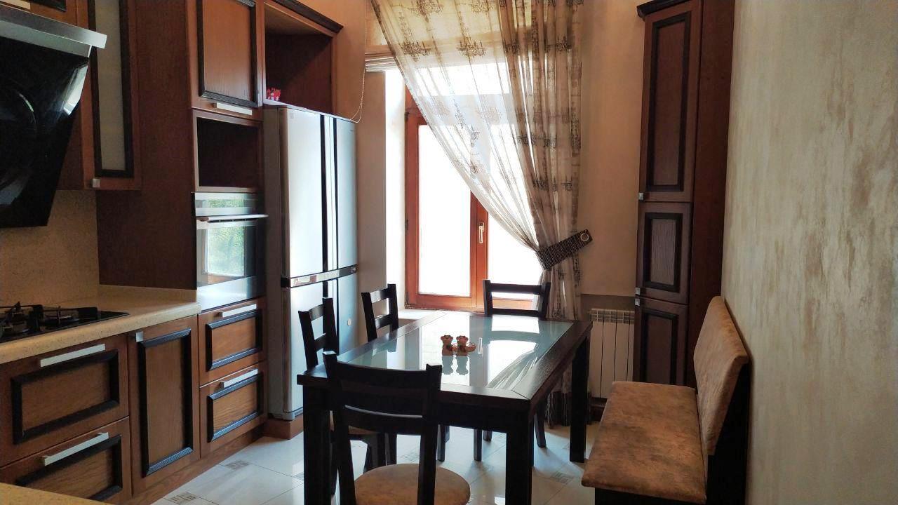 Аренда 4-комнатной квартиры 115 м², Олеся Гончара ул., 90/92