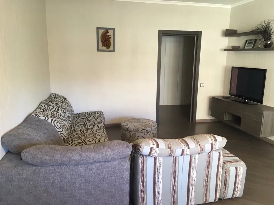 Аренда 3-комнатной квартиры 120 м², Михаила Врубеля ул., Ломоносова 73В