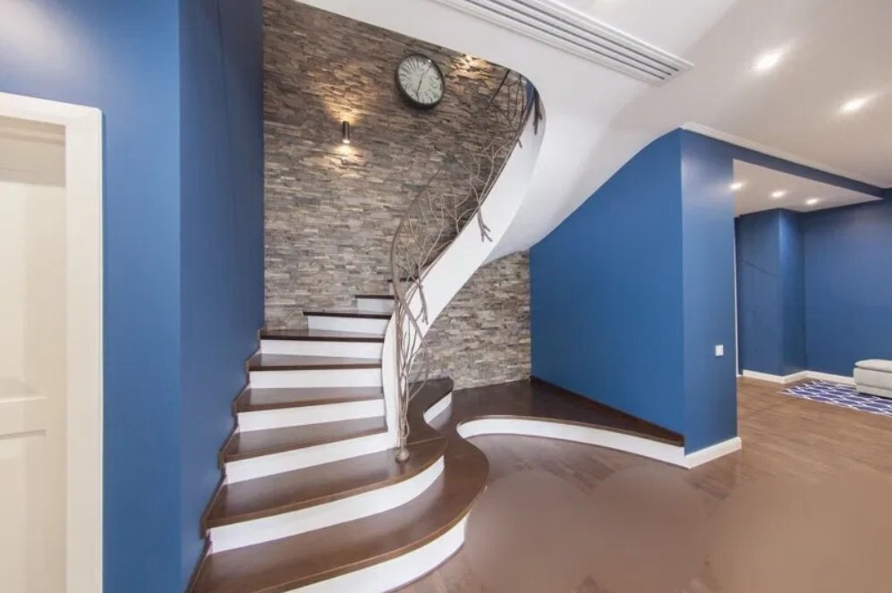 Аренда 5-комнатной квартиры 190 м², Глубочицкая ул., 32б