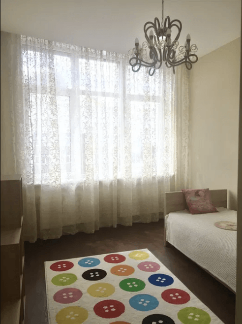 Аренда 5-комнатной квартиры 190 м², Глубочицкая ул., 32б
