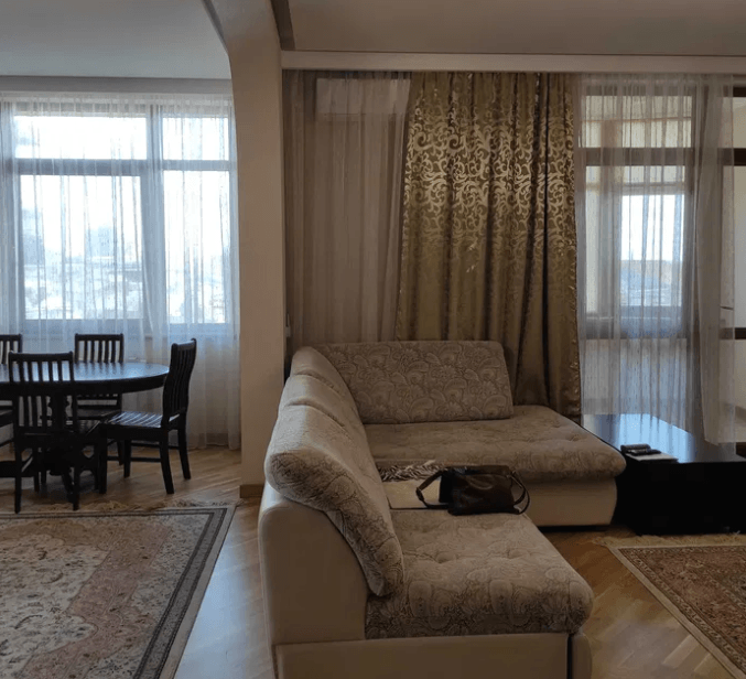 Аренда 3-комнатной квартиры 154 м², Богдана Хмельницкого ул., 58А