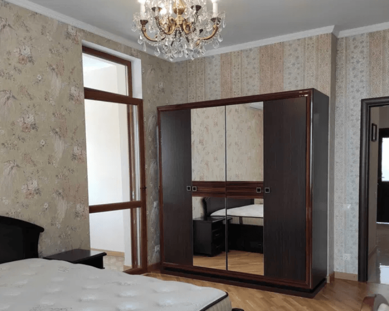 Аренда 3-комнатной квартиры 154 м², Богдана Хмельницкого ул., 58А
