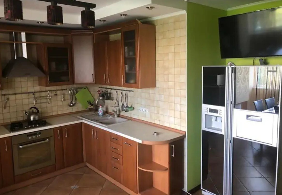 Аренда 3-комнатной квартиры 108 м², Княжий Затон ул., 4