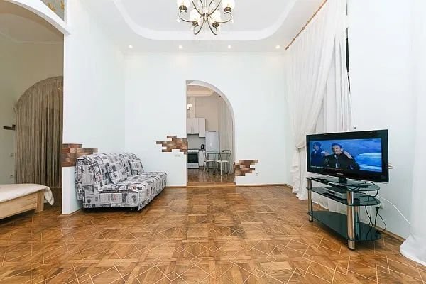 Аренда 2-комнатной квартиры 60 м², Десятинная ул., 1/3