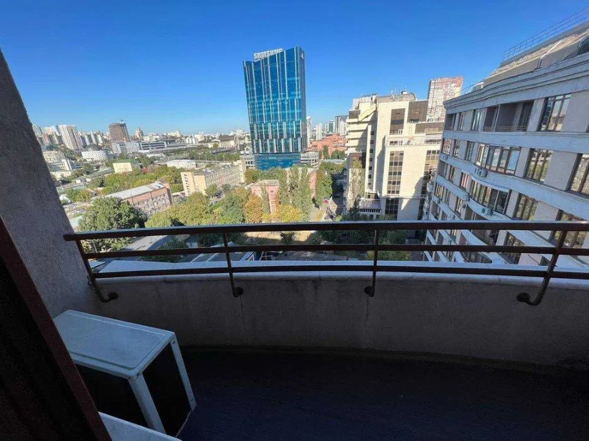 Аренда 2-комнатной квартиры 98 м², Жилянская ул., 59
