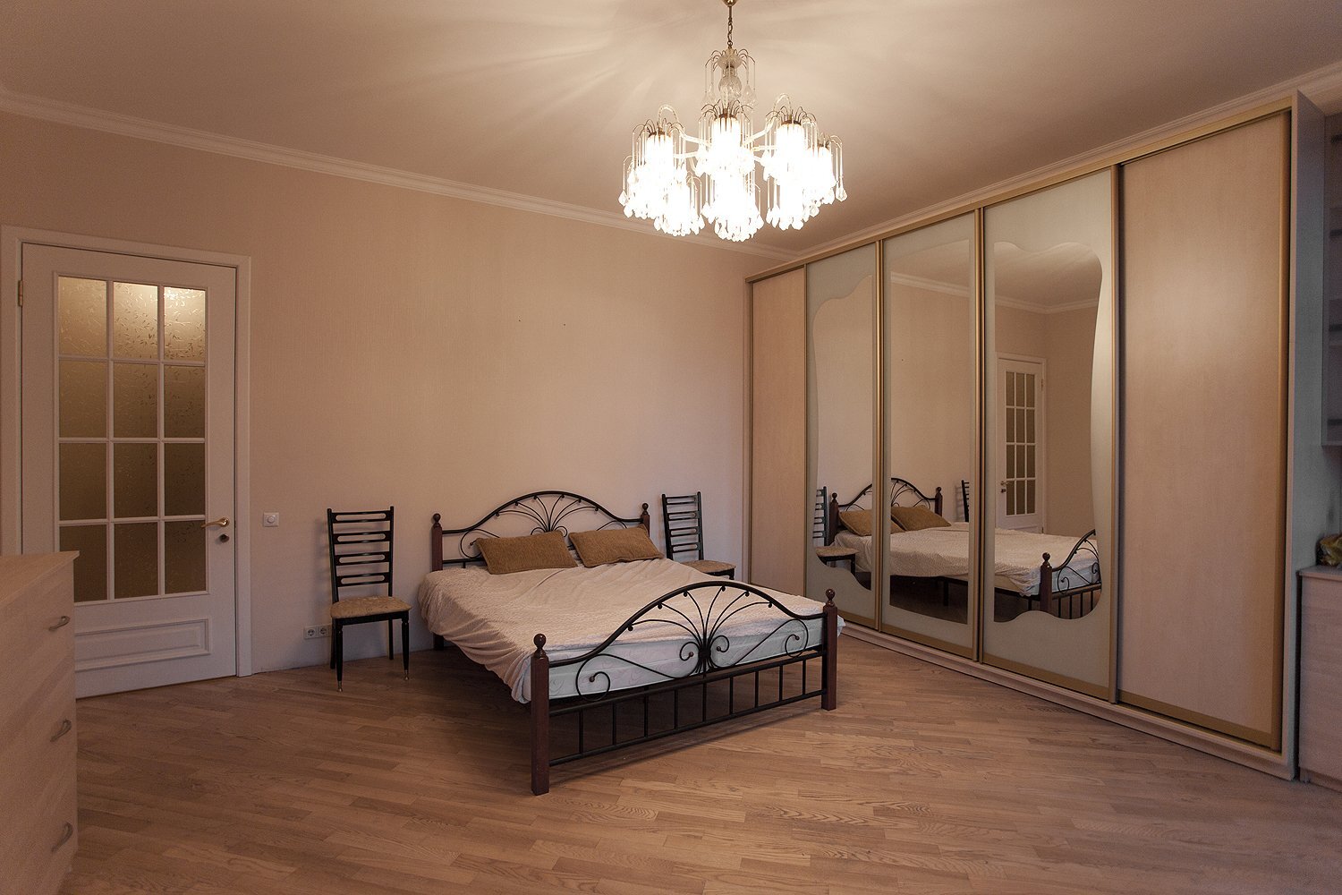 Оренда 3-кімнатної квартири 140 м², Терещенківська вул., 5