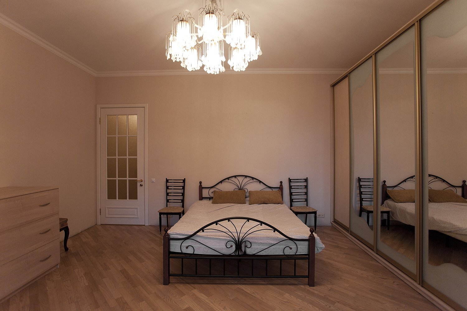 Оренда 3-кімнатної квартири 140 м², Терещенківська вул., 5