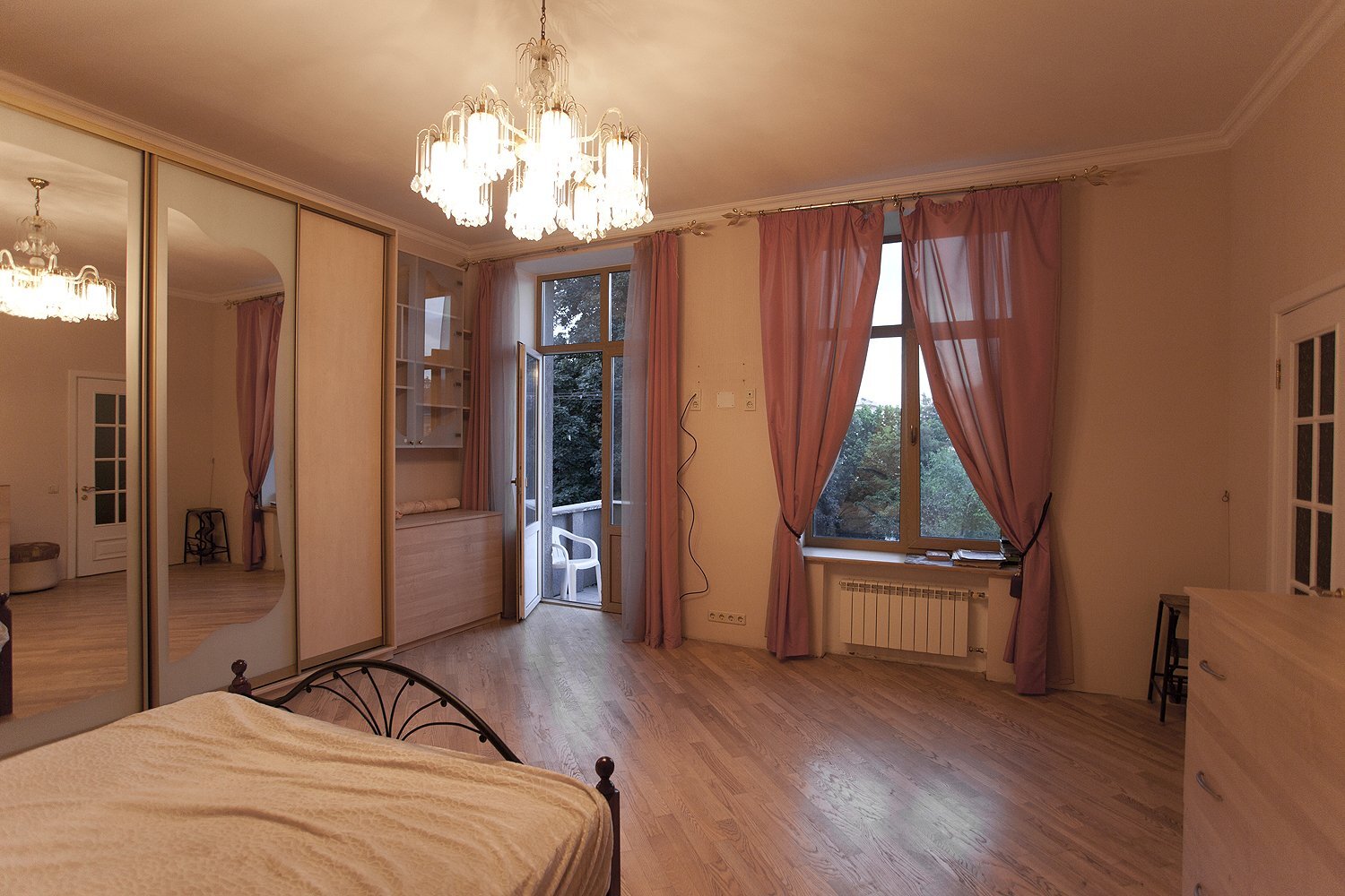 Оренда 3-кімнатної квартири 140 м², Терещенківська вул., 5
