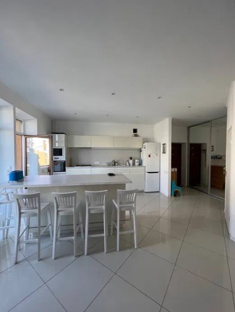 Аренда 2-комнатной квартиры 104 м², Замковецкая ул., 106Б