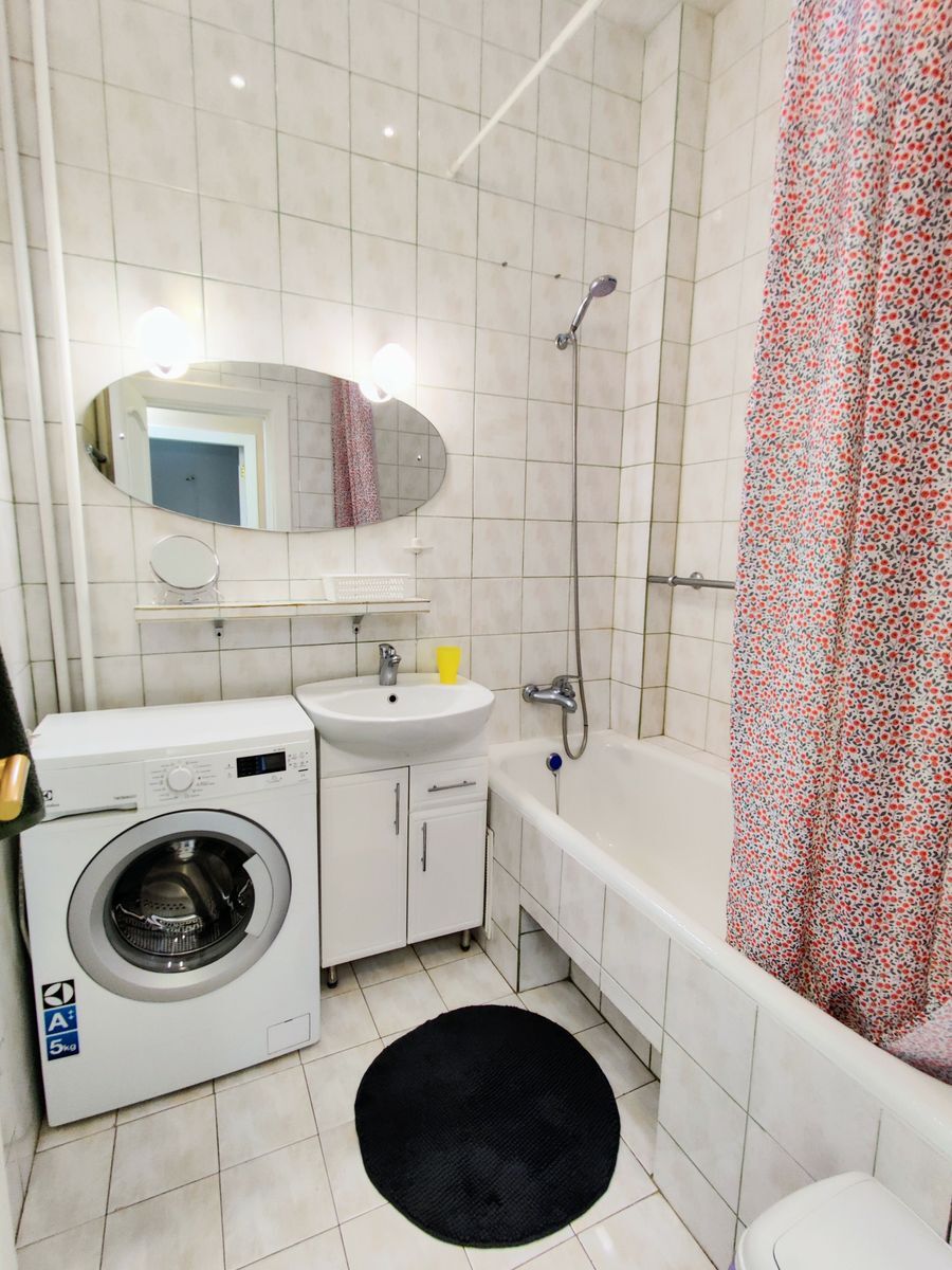 Аренда 3-комнатной квартиры 96 м², Банковая ул., 1/10