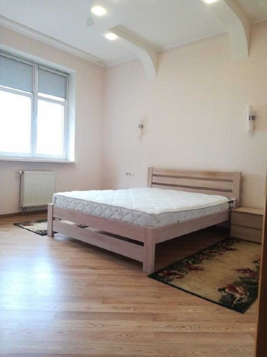 Аренда 3-комнатной квартиры 125 м², Евгения Коновальца ул., 32Б