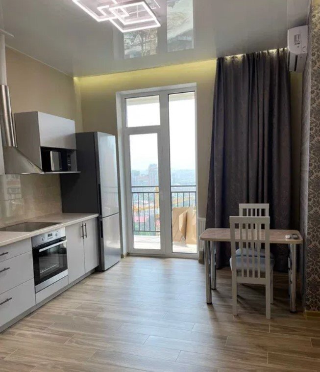 Аренда 1-комнатной квартиры 50 м², Василия Тютюнника ул., 28А