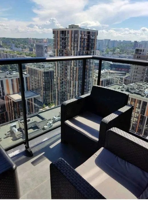 Аренда 1-комнатной квартиры 37 м², Предславинская ул., 42