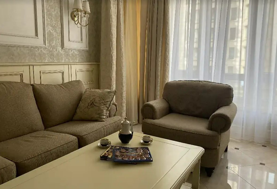 Аренда 3-комнатной квартиры 145 м², Институтская ул., 18