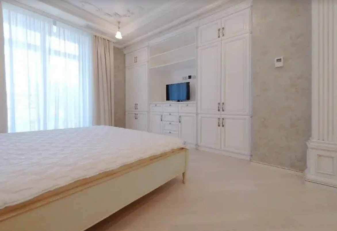 Аренда 3-комнатной квартиры 145 м², Институтская ул., 18