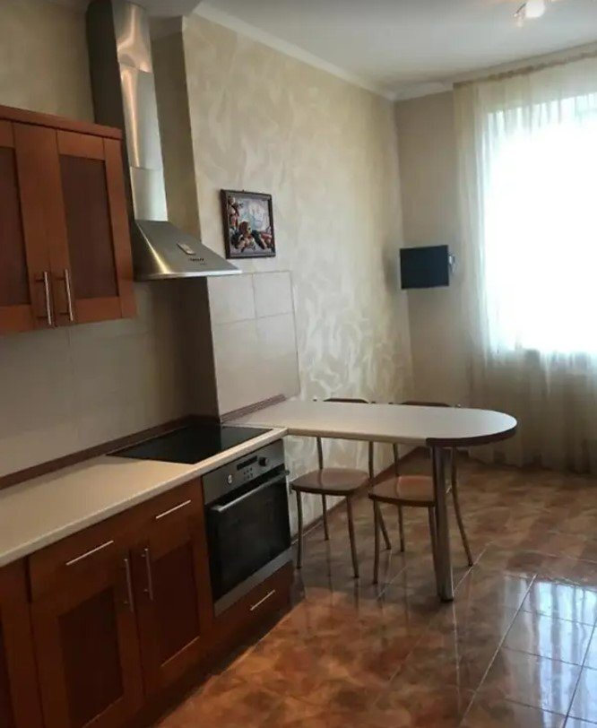 Аренда 2-комнатной квартиры 75 м², Евгения Коновальца ул., 32Г