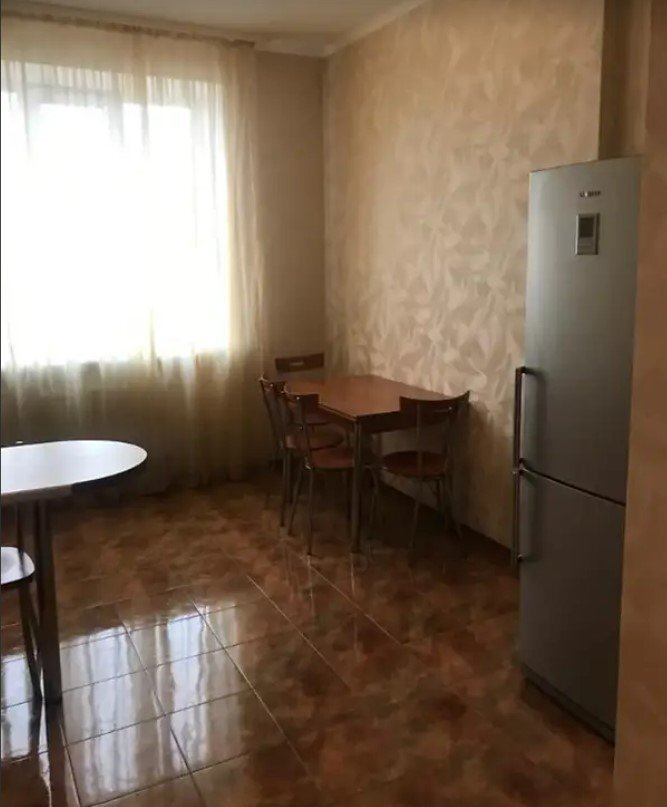 Аренда 2-комнатной квартиры 75 м², Евгения Коновальца ул., 32Г