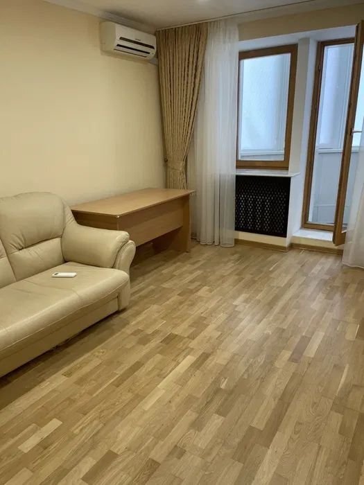 Аренда 4-комнатной квартиры 180 м², Героев Сталинграда просп., 12Г