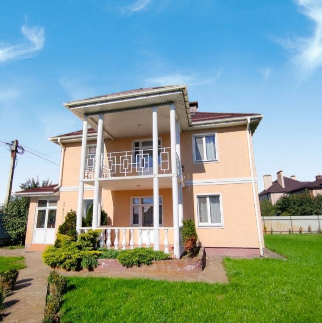 Оренда котеджу 200 м², Орхідейна вул.