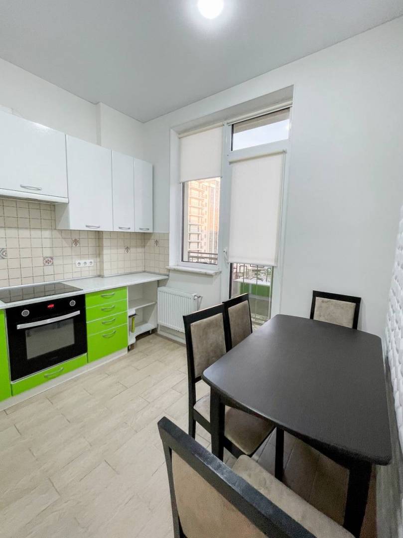 Продаж 1-кімнатної квартири 35 м², Перлинна вул.