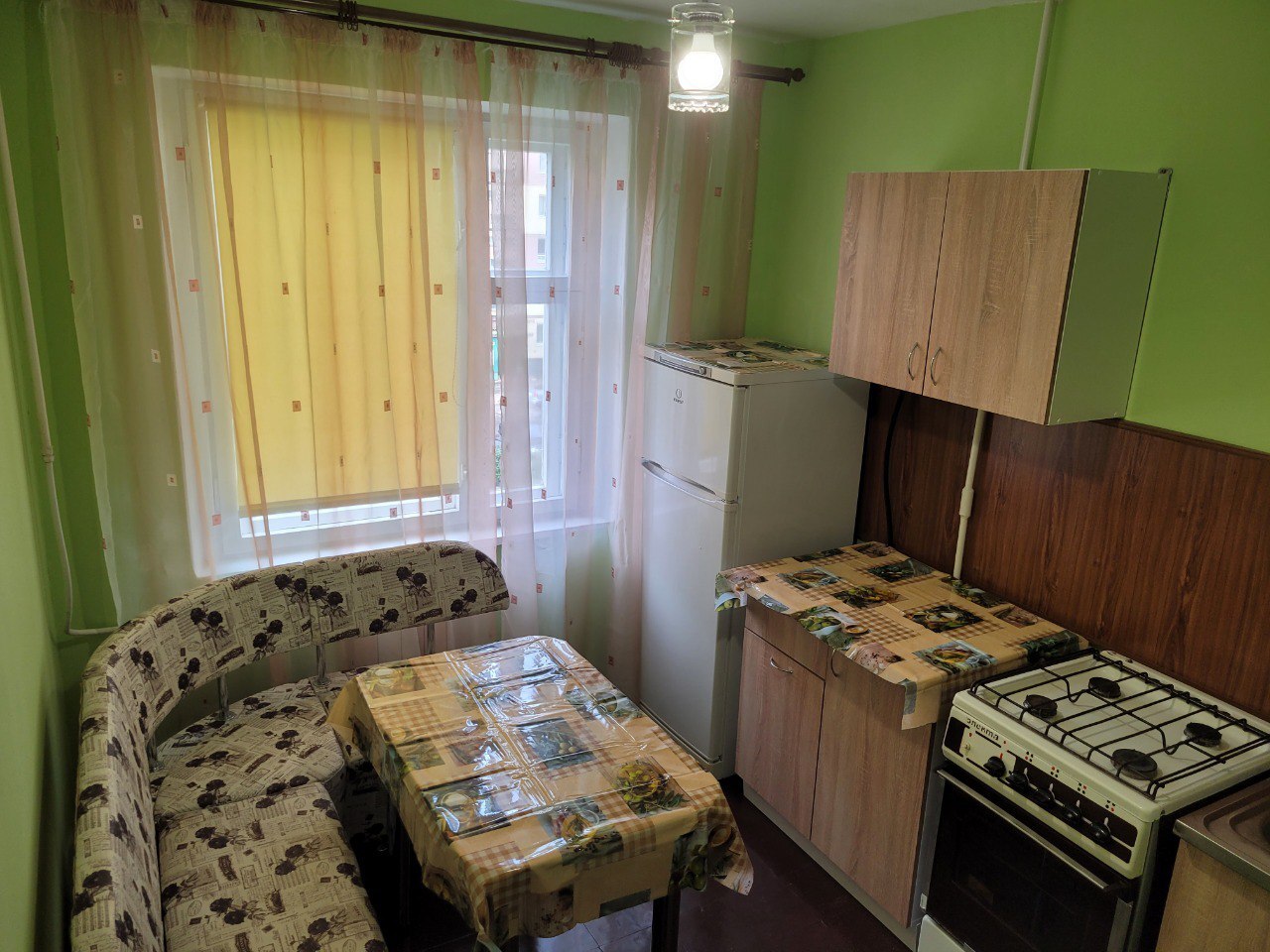 Оренда 2-кімнатної квартири 55 м², Миколая Михновського вул.