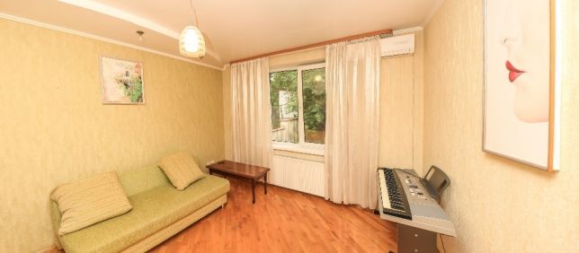 Оренда будинку 250 м², Столєтова вул.