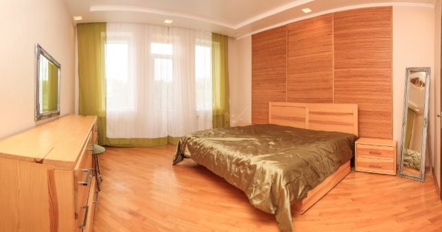 Оренда будинку 250 м², Столєтова вул.