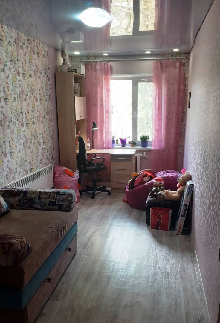 Продаж 3-кімнатної квартири 57 м², Космонавтов вул.