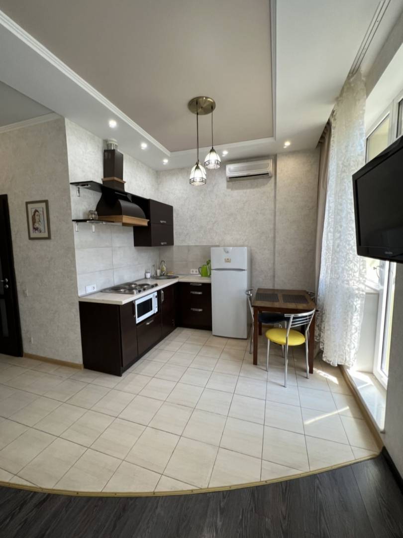 Продаж 1-кімнатної квартири 33 м², Перлинна вул.