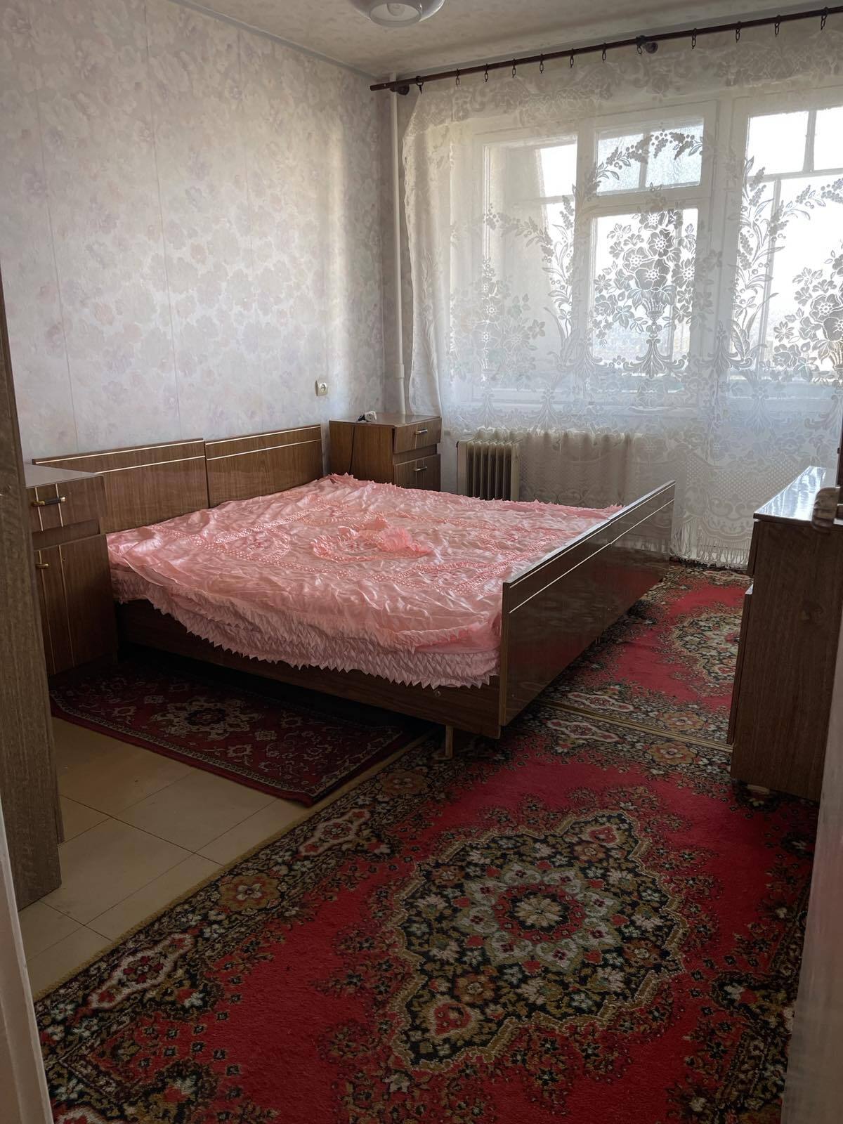 Аренда 3-комнатной квартиры 70 м², Славы бул.