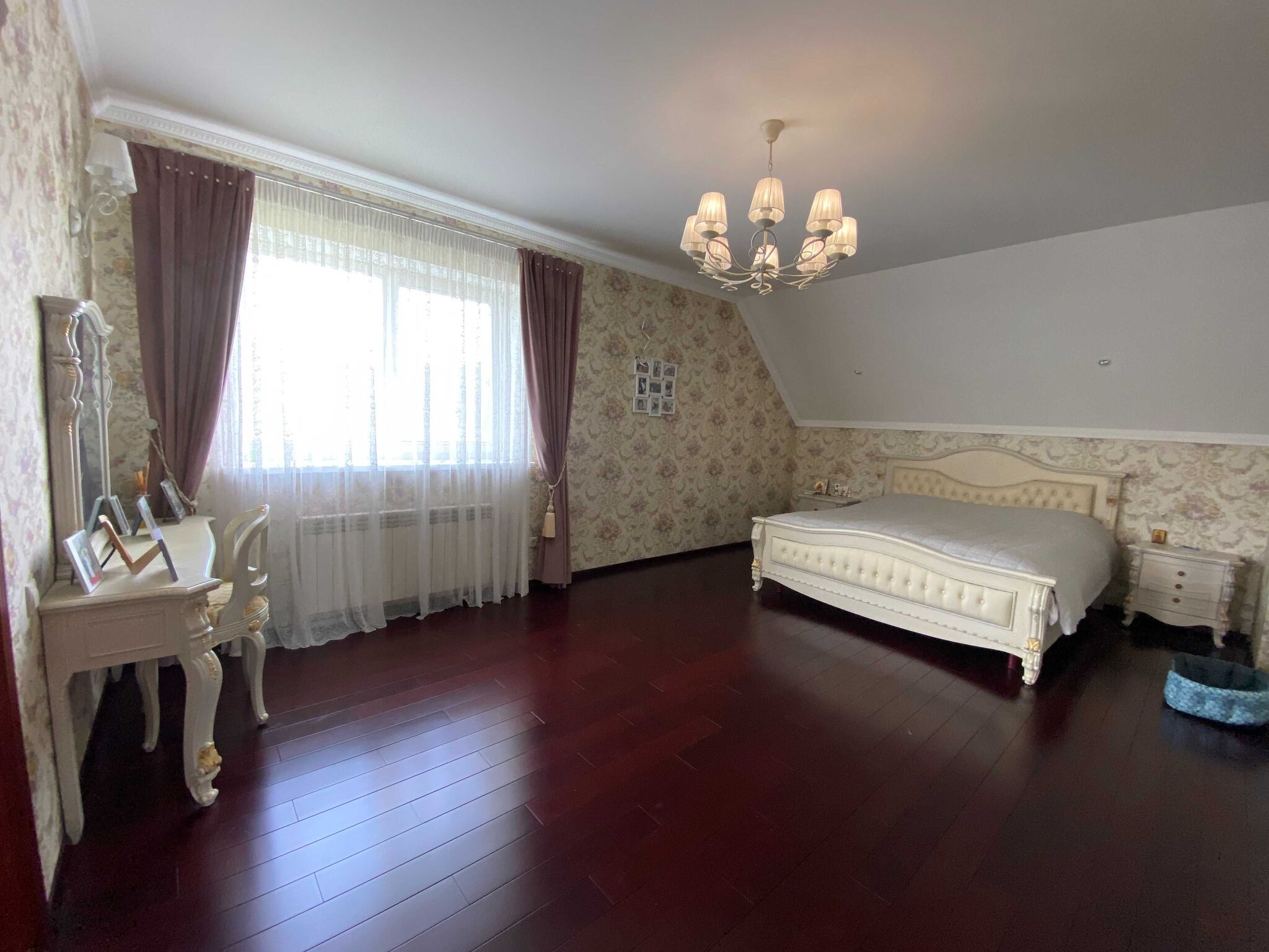 Оренда будинку 280 м²