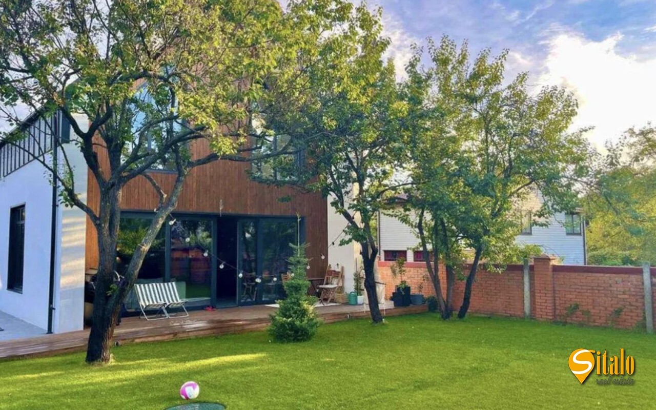 Продажа дома 185 м², 1-я Озерная ул.