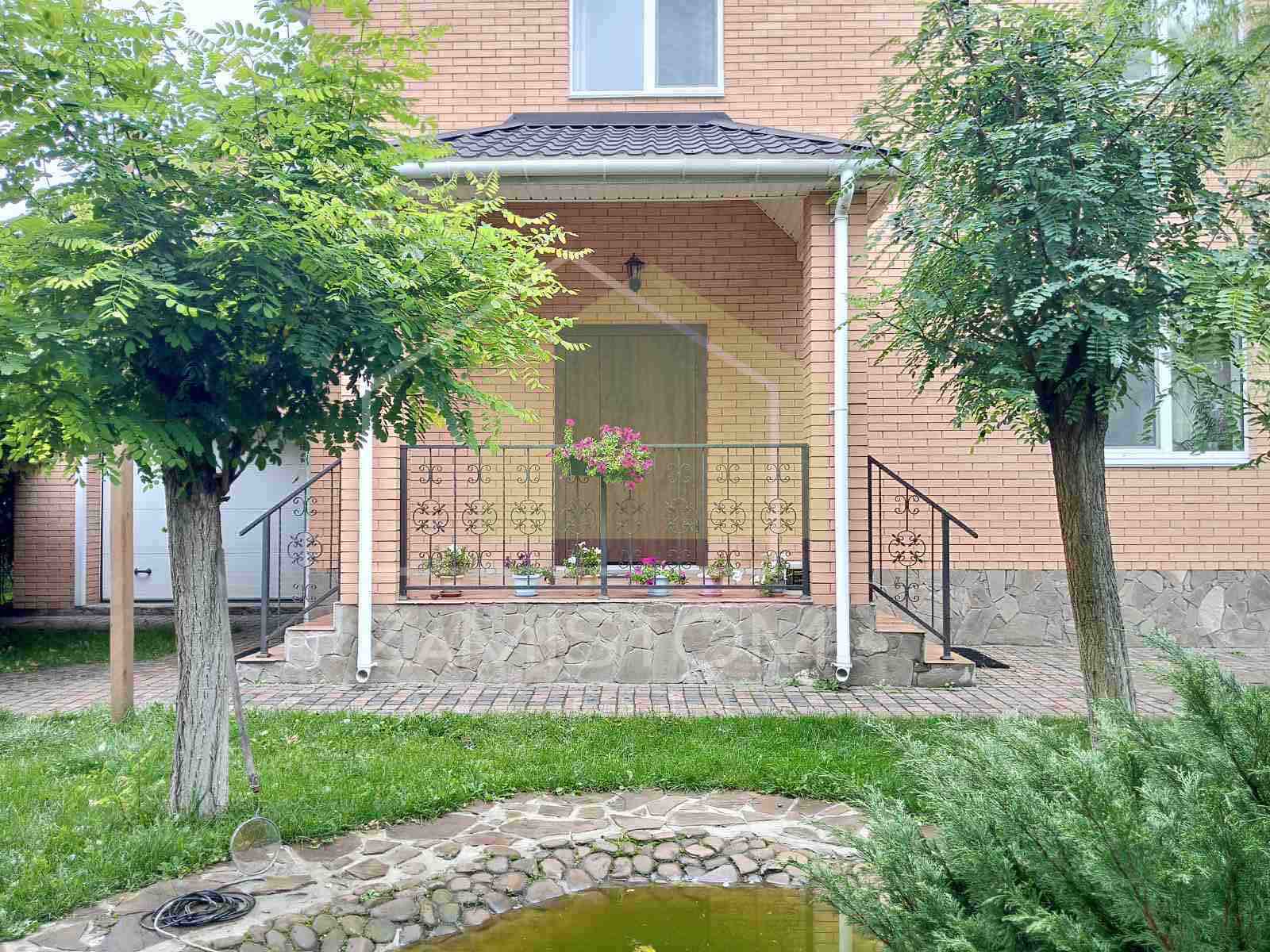 Продаж будинку 214 м²