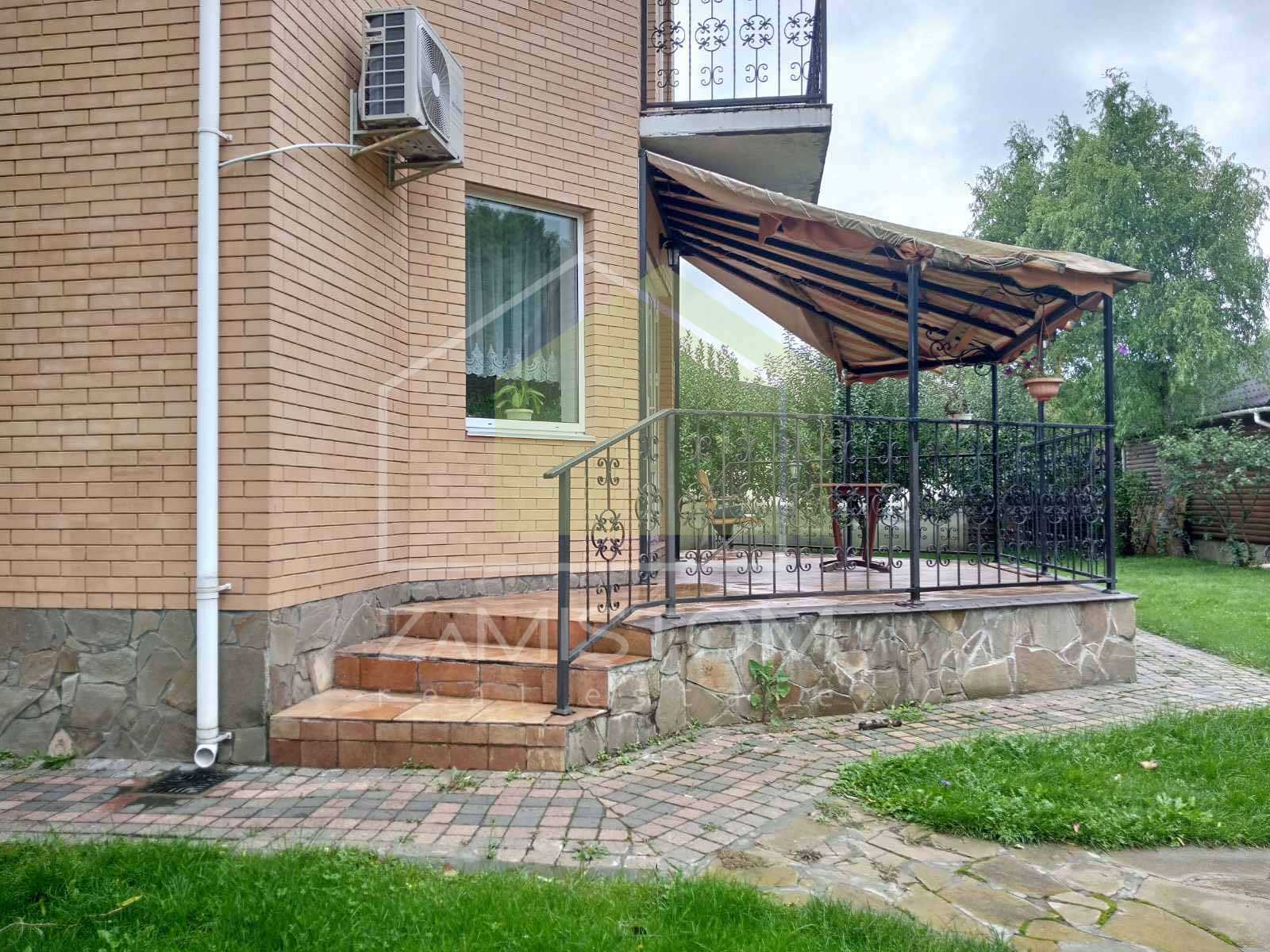 Продаж будинку 214 м²