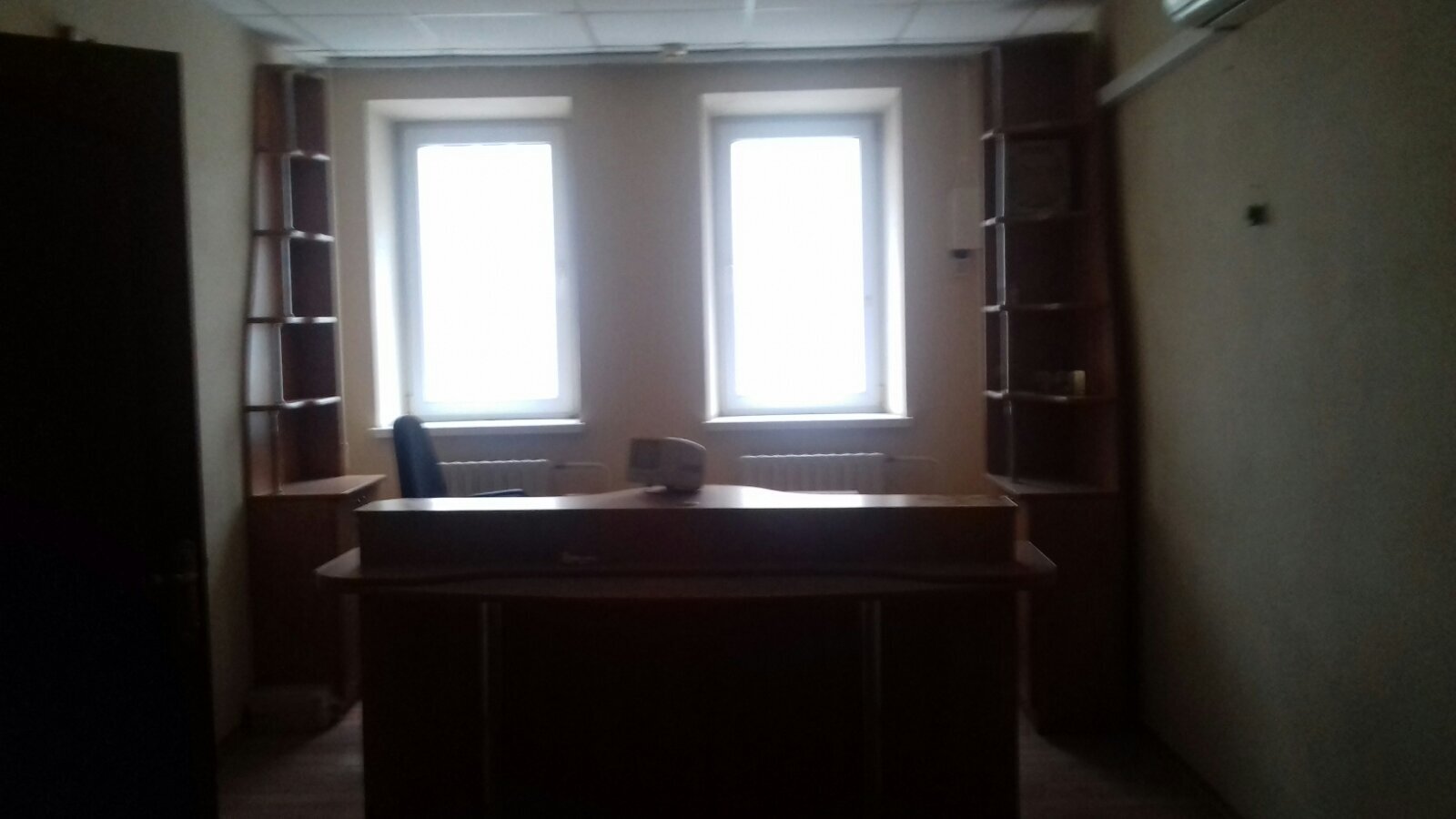 Продаж офісу 340 м², Дзержинского просп.