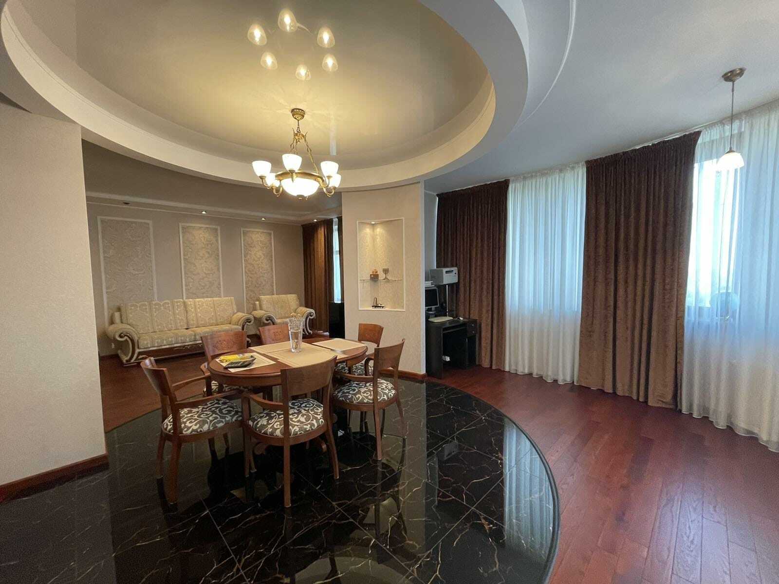 Аренда 3-комнатной квартиры 140 м², Мукачевский пер., 6