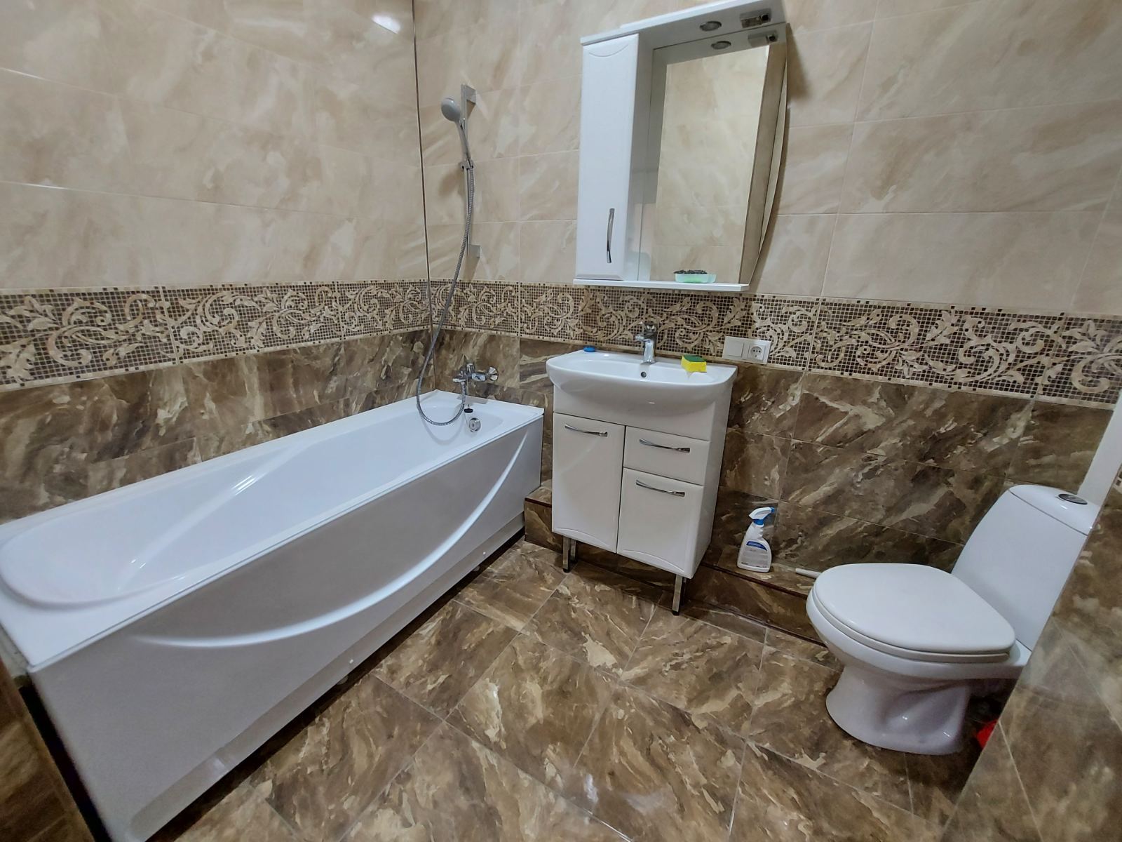 Оренда 1-кімнатної квартири 58 м², Академіка Корольова вул., 5/4