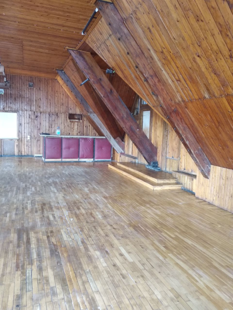 Аренда торгового помещения 1500 м², ул.Центральная