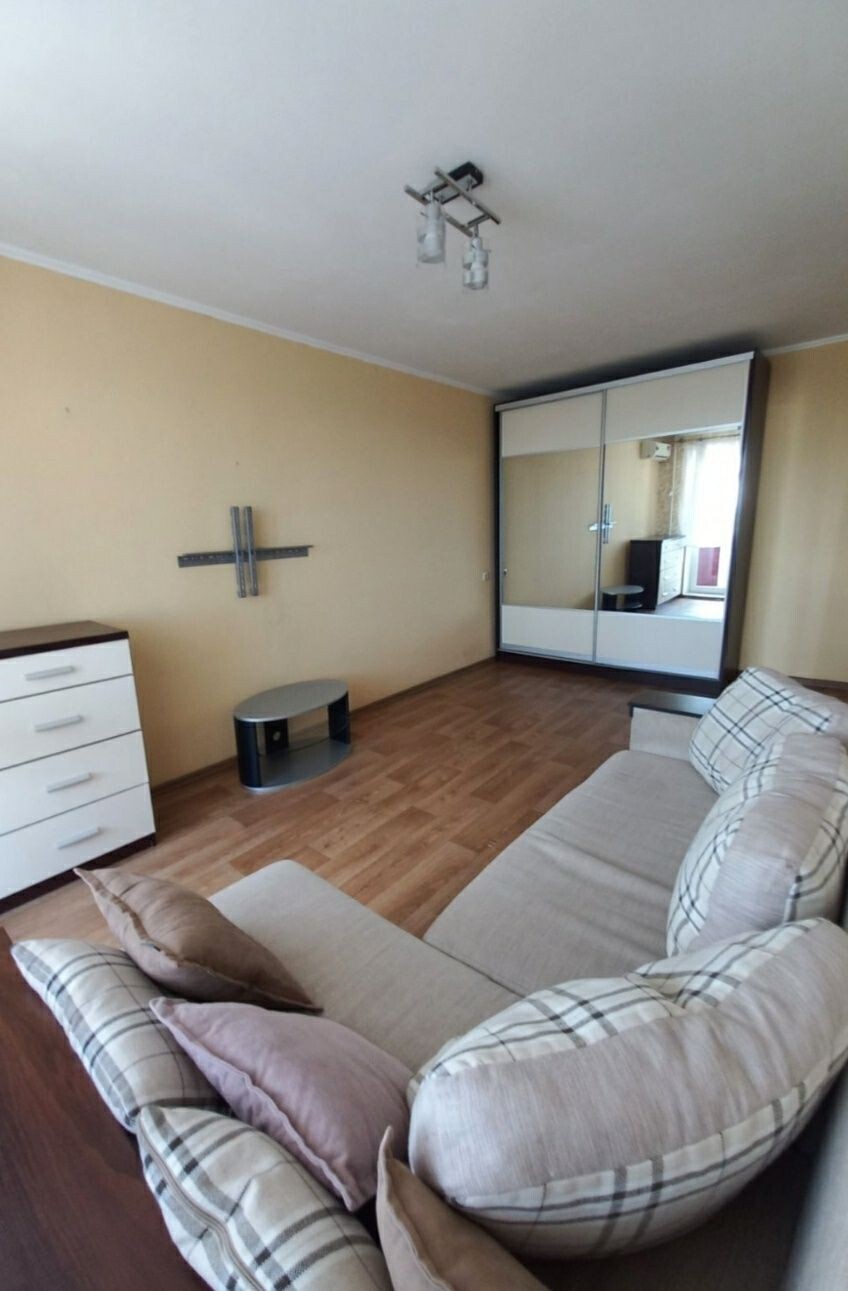 Оренда 1-кімнатної квартири 37 м², Слави бул.