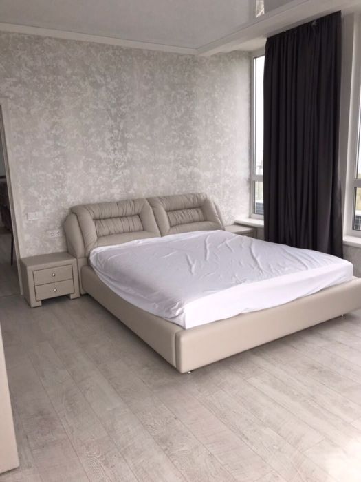 Оренда 3-кімнатної квартири 210 м², Шевченко просп., 33