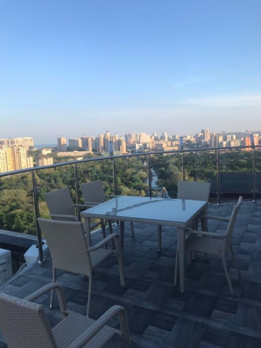 Оренда 3-кімнатної квартири 210 м², Шевченко просп., 33