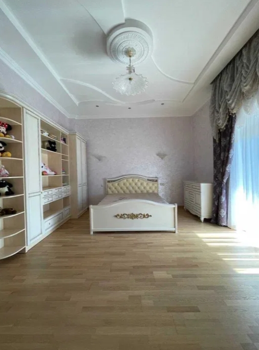 Продаж 3-кімнатної квартири 187 м², Шевченка бул., 150