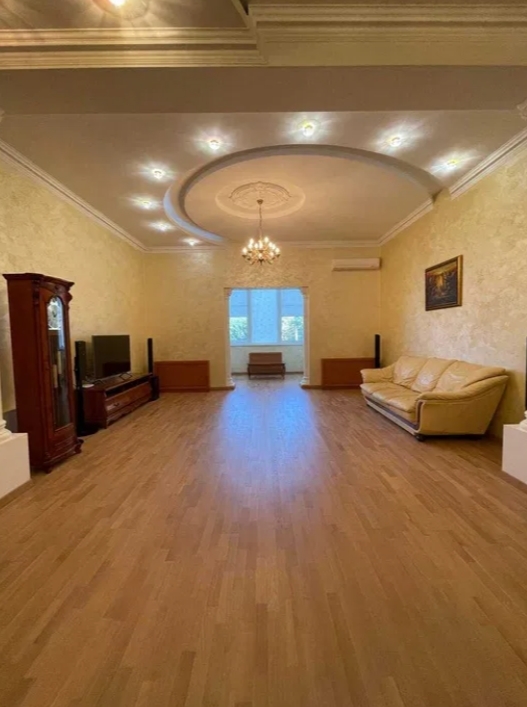 Продаж 3-кімнатної квартири 187 м², Шевченка бул., 150