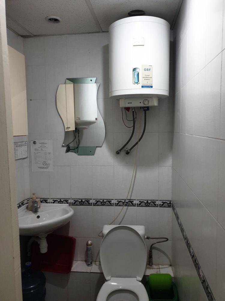 Продаж салону краси 63 м², Набережна Перемоги вул., 78