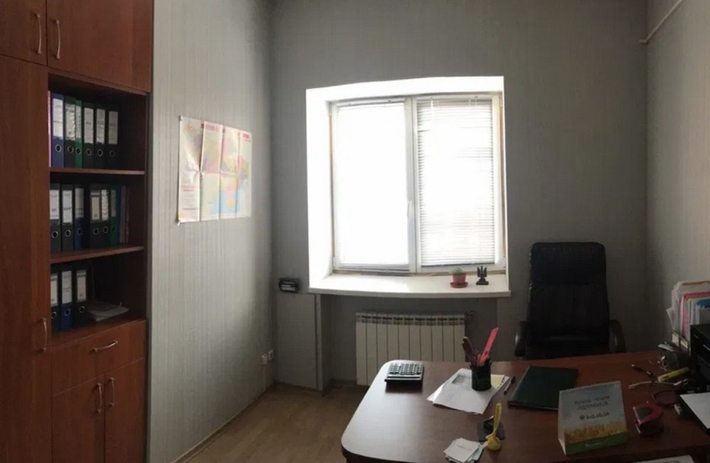 Продаж офісу 143 м², Глінки вул.