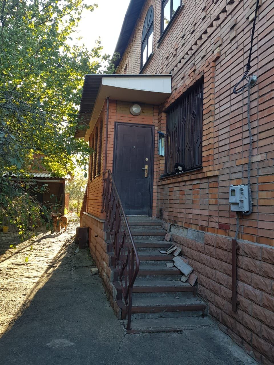 Продаж будинку 405 м²