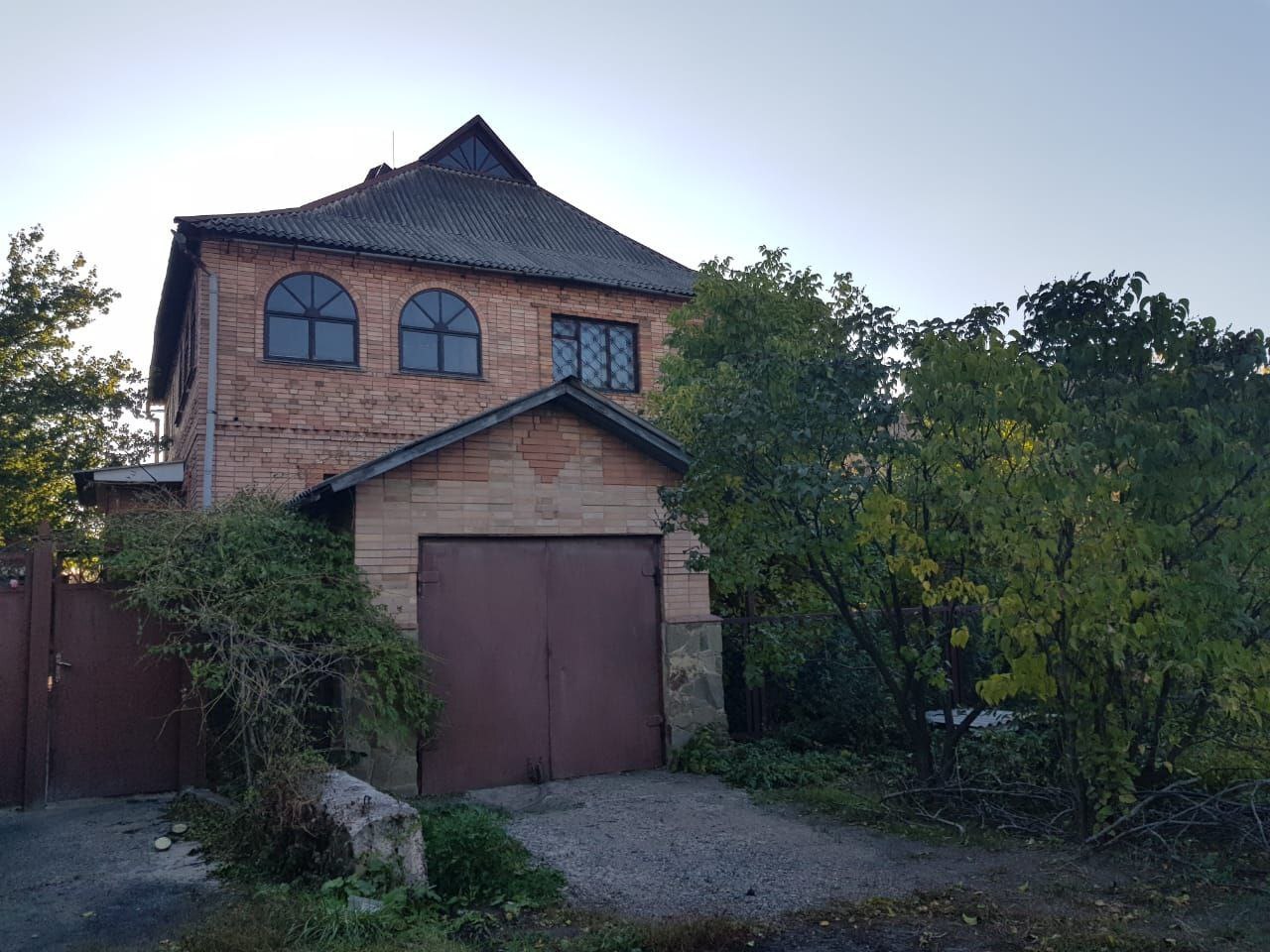 Продаж будинку 405 м²