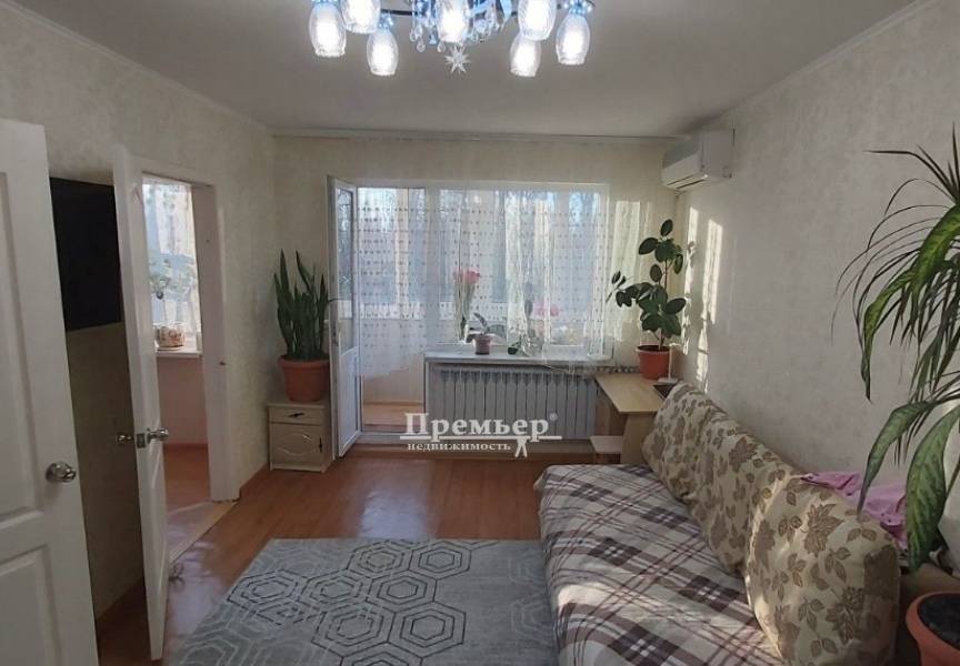 Продажа 3-комнатной квартиры 48 м², Варненская ул.