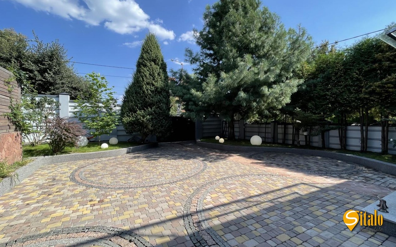 Оренда будинку 400 м², Звіринецька вул.